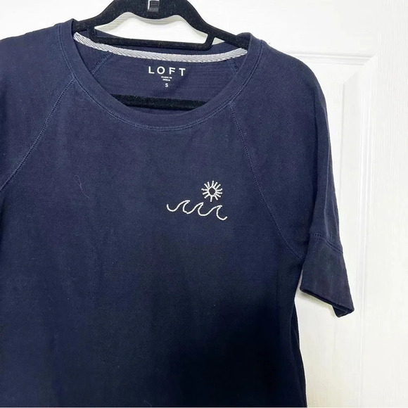 LOFT Navy Blue Heavy Weight Top Beaded Wave Sun Short Sleeve Shirt Size Small - Picture 2 of 4